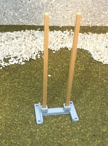 2 TARGET WOOD STICKS